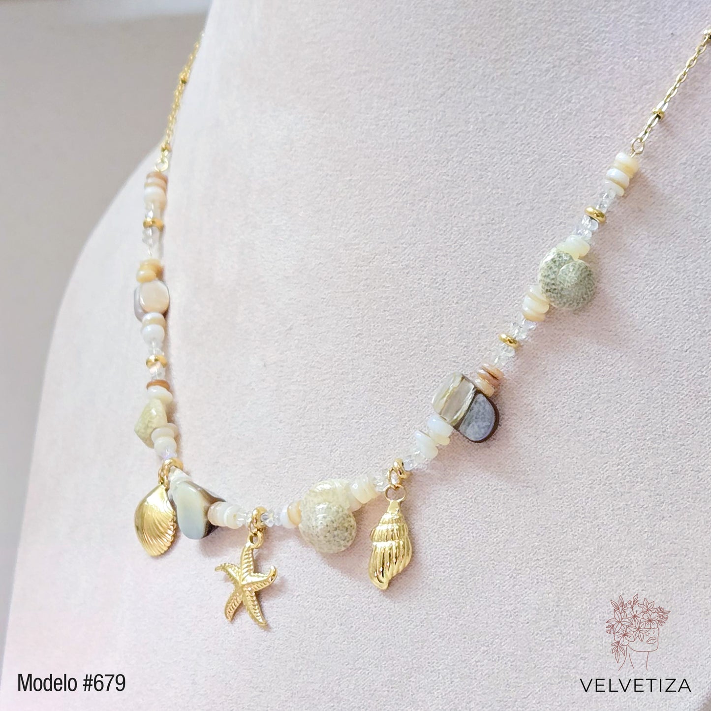 Collar 679
