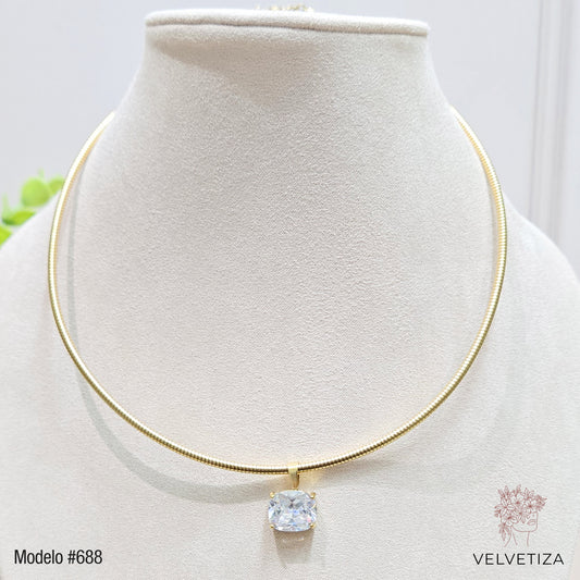 Collar 688