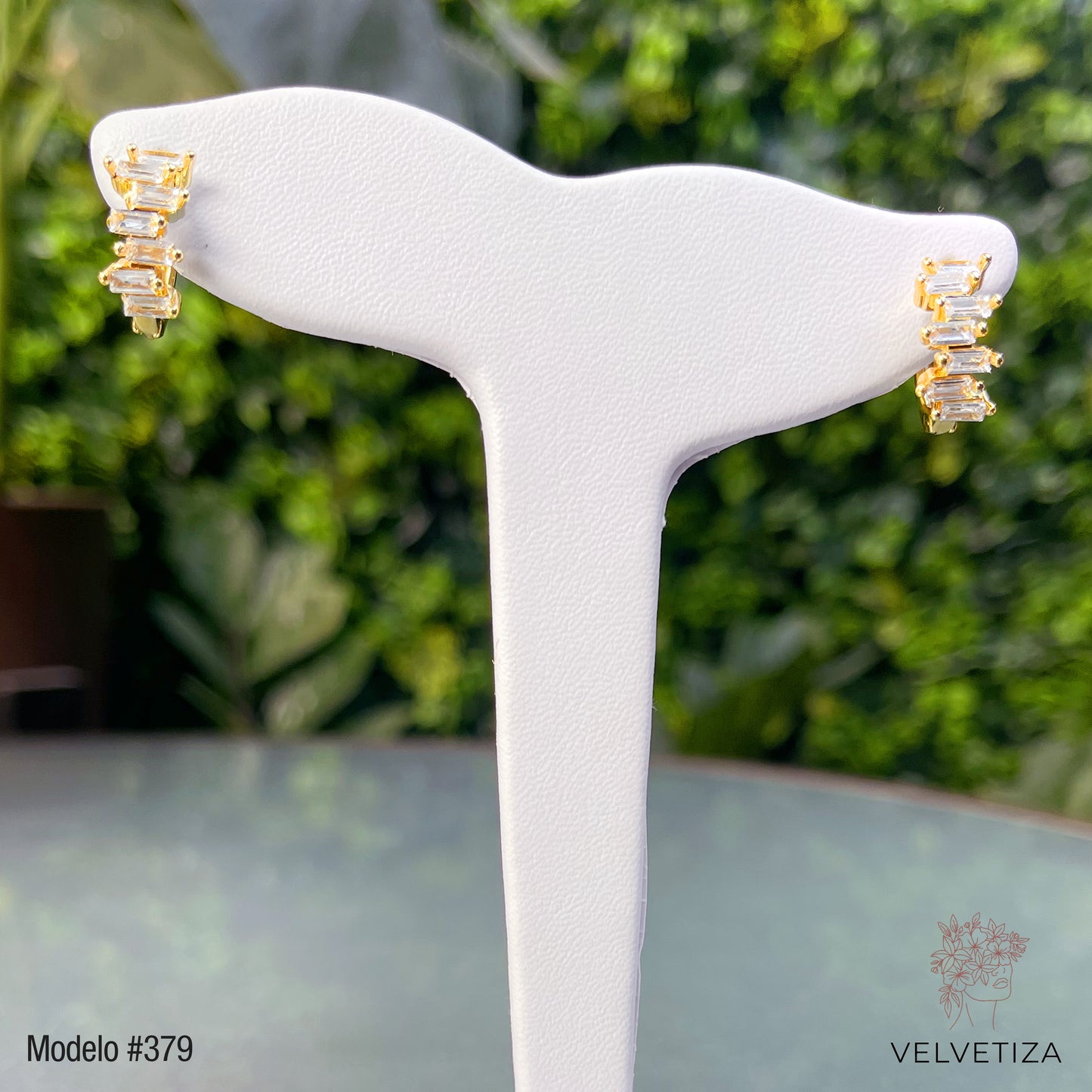 Aretes 379